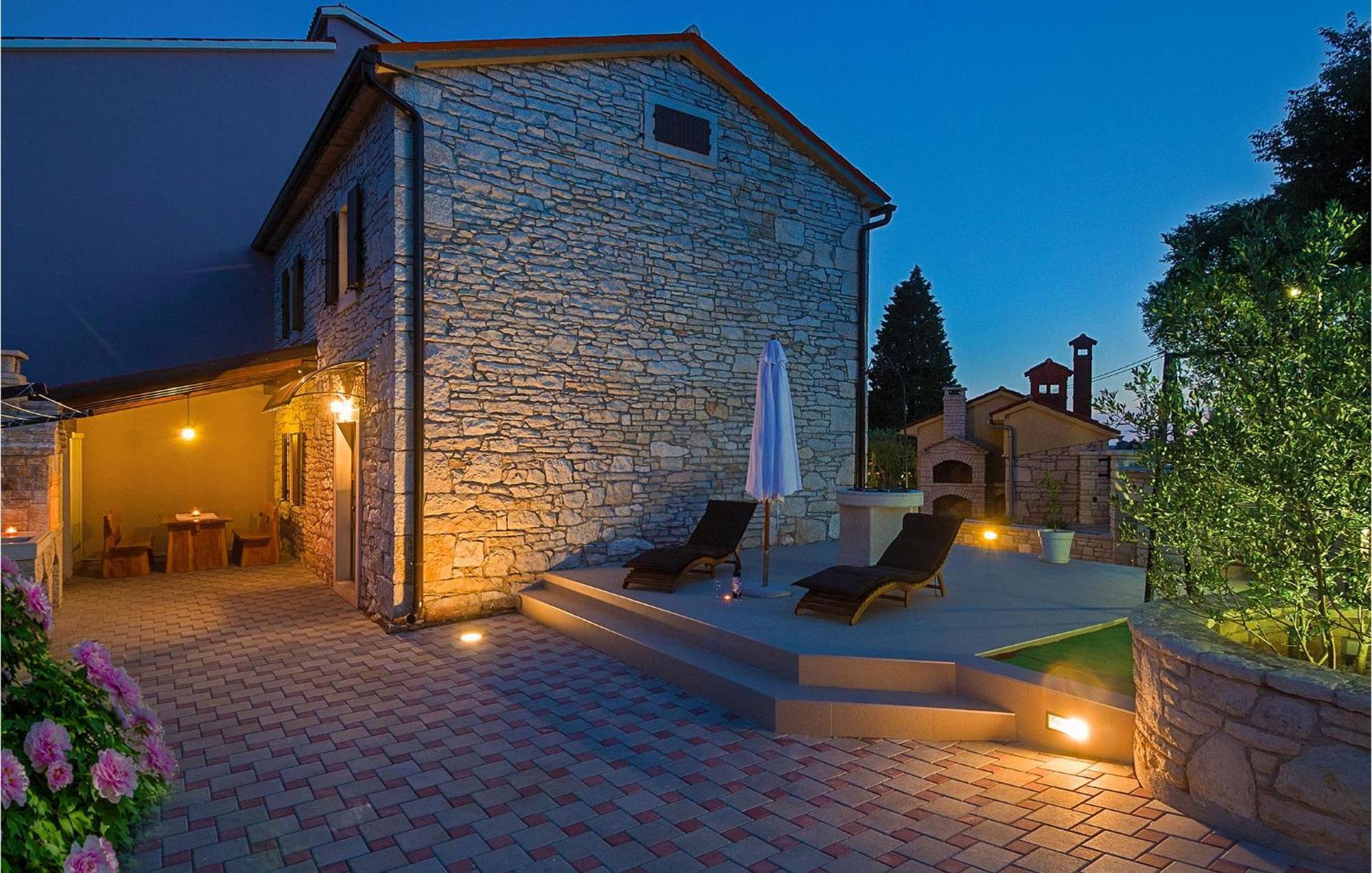 Hébergement de vacances 2 Bedroom Beautiful In Barban